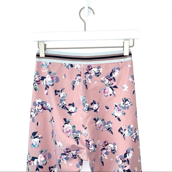Beyond Yoga Olympus High Waisted Legging in Impression Floral Blush size medium - Picture 8 of 12